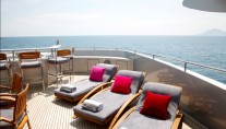 Yacht ANNAMIA -  Sundeck Sunbeds.